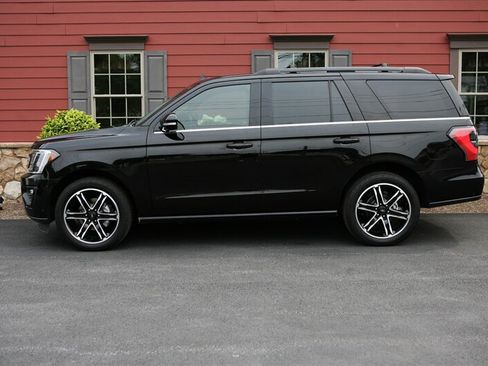 Used 2019 Ford Expedition Limited w/ Equipment Group 303A AWD/4WD image 4