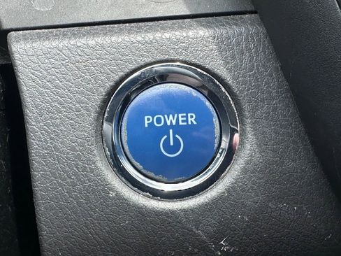Used 2020 Toyota Camry LE FWD image 29