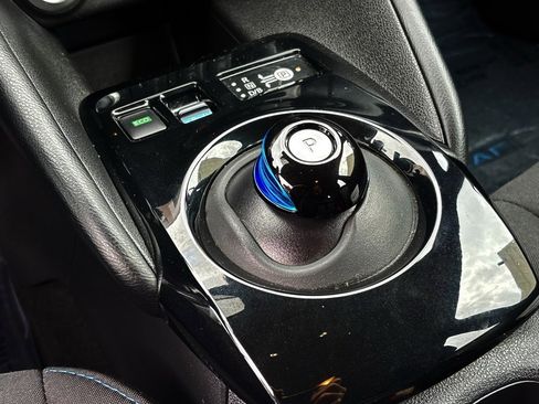 Used 2023 Nissan Leaf SV Plus image 17