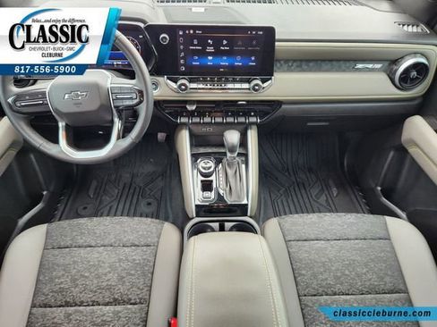 Used 2024 Chevrolet Colorado ZR2 w/ Technology Package image 2