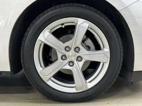 Used 2018 Chevrolet Volt LT w/ LT Driver Confidence Package image 30