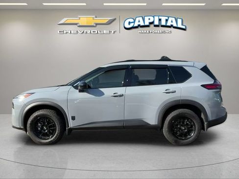 Used 2026 Nissan Rogue Dark Armor FWD image 2