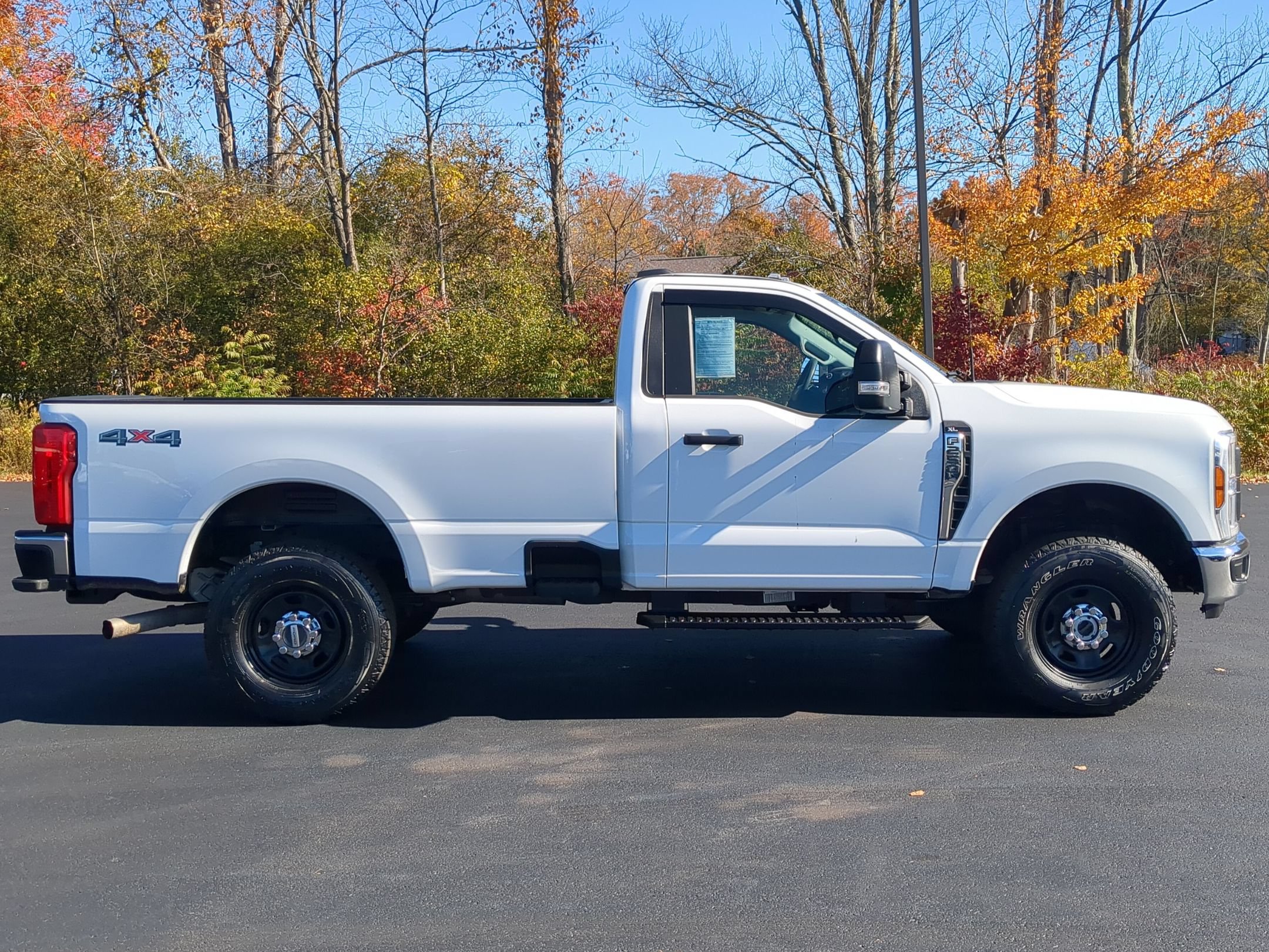 Used 2025 Ford F250 XL w/ XL Chrome Package AWD/4WD image 2