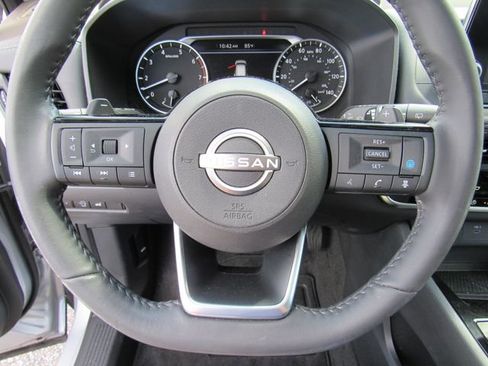 Certified 2023 Nissan Rogue SV w/ SV Premium B Package FWD image 31