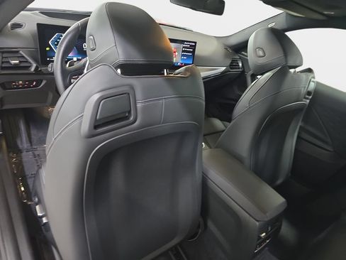 Certified 2023 BMW 230i Coupe w/ Premium Package RWD image 13