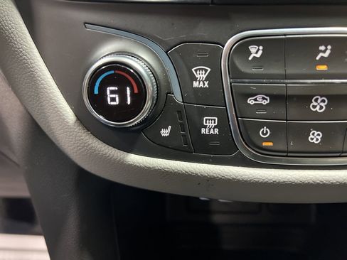 Used 2024 Chevrolet Equinox LT image 35