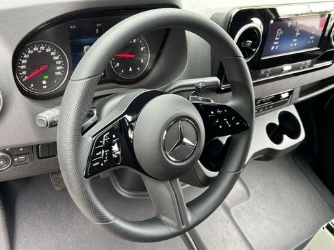 New 2025 Mercedes-Benz Sprinter 2500 image 14
