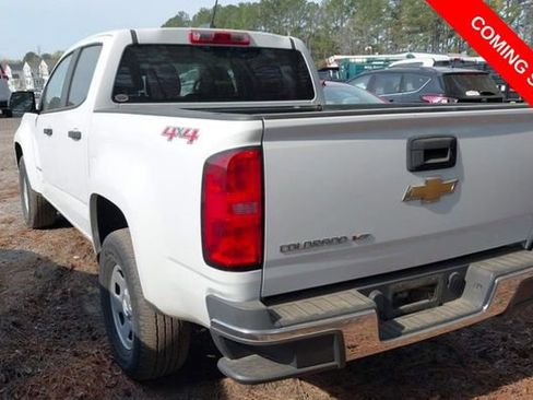 Used 2017 Chevrolet Colorado W/T w/ WT Convenience Package AWD/4WD image 3
