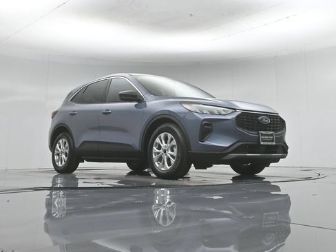 Used 2023 Ford Escape Active FWD image 47