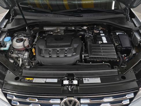 Used 2020 Volkswagen Tiguan SE image 31