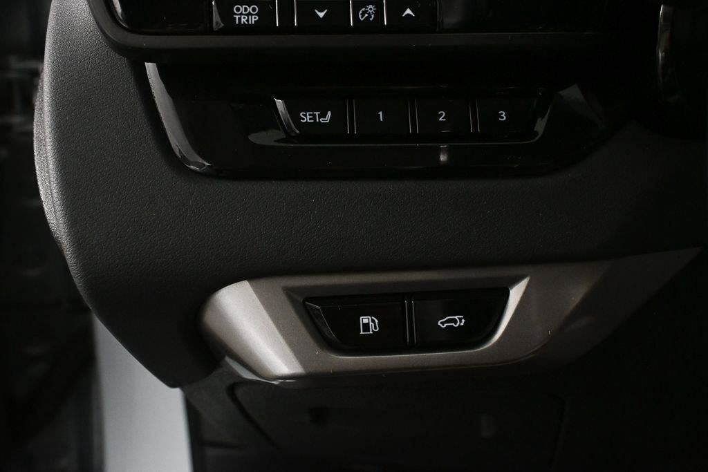 Used 2024 Lexus RX 350 w/ Technology Package AWD/4WD image 9