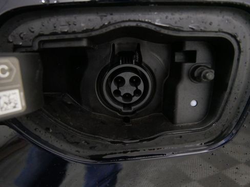 Used 2024 Jeep Grand Cherokee Limited 4xe w/ Luxury Tech Group II image 10