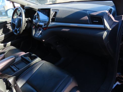 Used 2023 Honda Odyssey Sport image 10