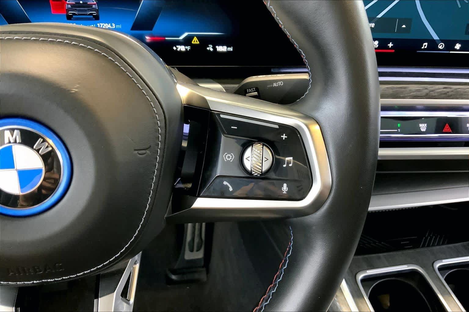 Used 2024 BMW i7 xDrive60 AWD/4WD image 24
