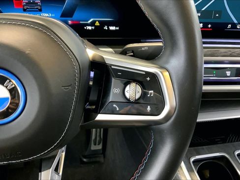 Used 2024 BMW i7 M70 AWD/4WD image 24