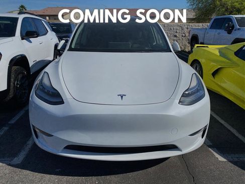 Used 2023 Tesla Model Y Long Range image 2