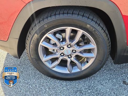 Certified 2023 GMC Terrain SLT w/ Tech Package FWD image 7