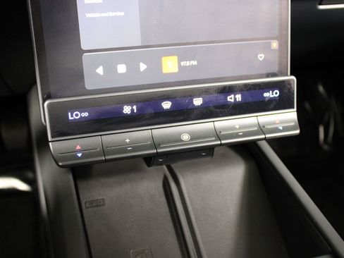 Used 2023 Fisker Ocean Ultra image 18