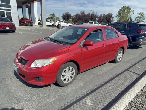 Used 2010 Toyota Corolla LE FWD image 1