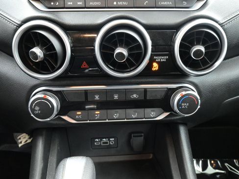 Used 2023 Nissan Sentra SV image 14