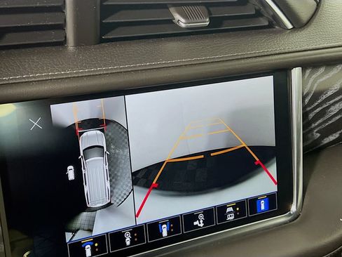 Certified 2023 GMC Yukon XL Denali AWD/4WD image 13
