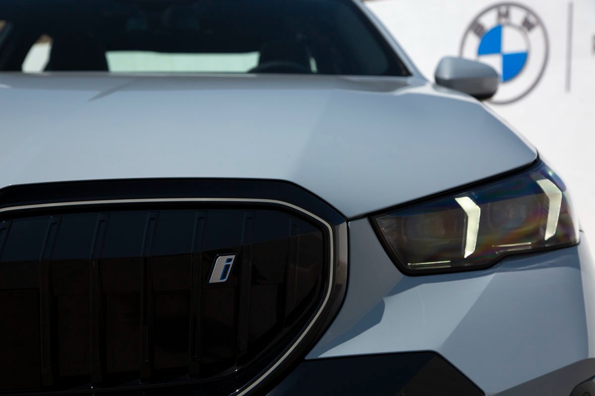 Used 2026 BMW i5 eDrive40 w/ Executive Package AWD/4WD image 9