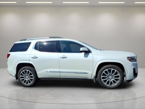 Used 2023 GMC Acadia Denali w/ Denali Ultimate Package AWD/4WD image 2