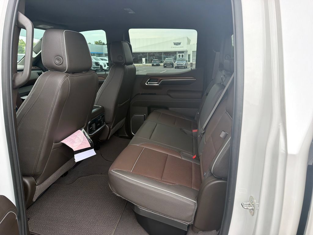 Used 2023 GMC Sierra 1500 Denali AWD/4WD image 16