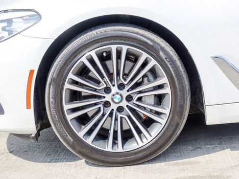Used 2017 BMW 530i xDrive AWD/4WD image 23