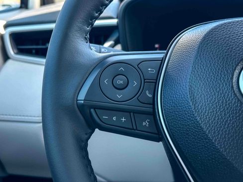 Used 2026 Toyota Corolla Cross LE image 28