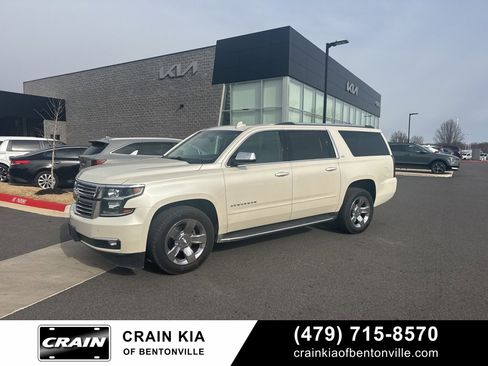 Used 2015 Chevrolet Suburban LTZ image 1