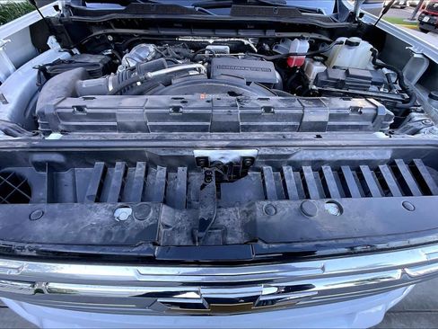 Used 2025 Chevrolet Silverado 3500 High Country w/ Technology Package image 31