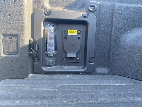 Used 2024 Ford Maverick Tremor w/ Tremor Off-Road Package image 38