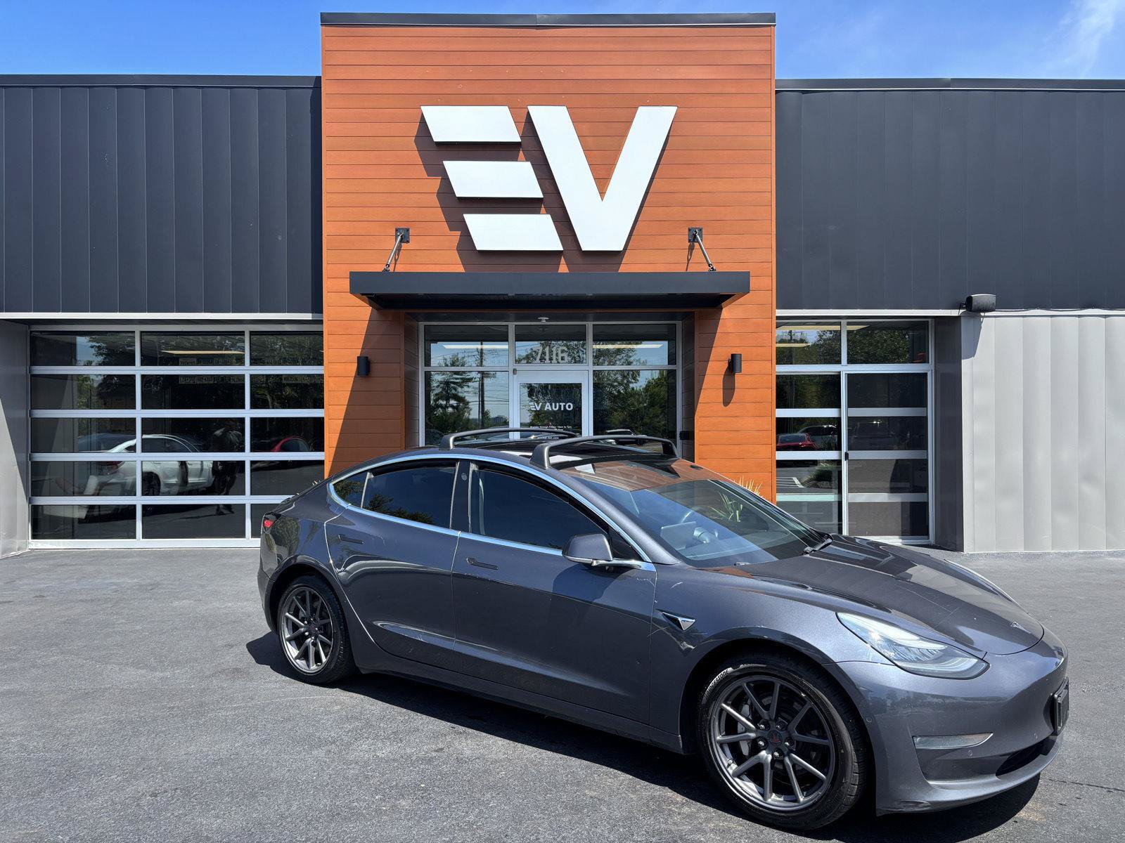 Used 2018 Tesla Model 3 Long Range AWD/4WD image 1