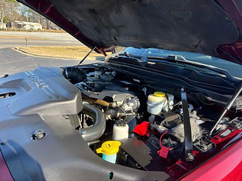 Used 2020 RAM 2500 Laramie w/ Night Edition image 18