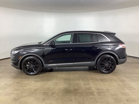 Used 2022 Lincoln Nautilus Reserve w/ Monochromatic Package AWD/4WD image 16