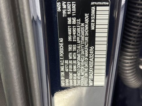 Certified 2025 Porsche Cayenne Coupe image 35