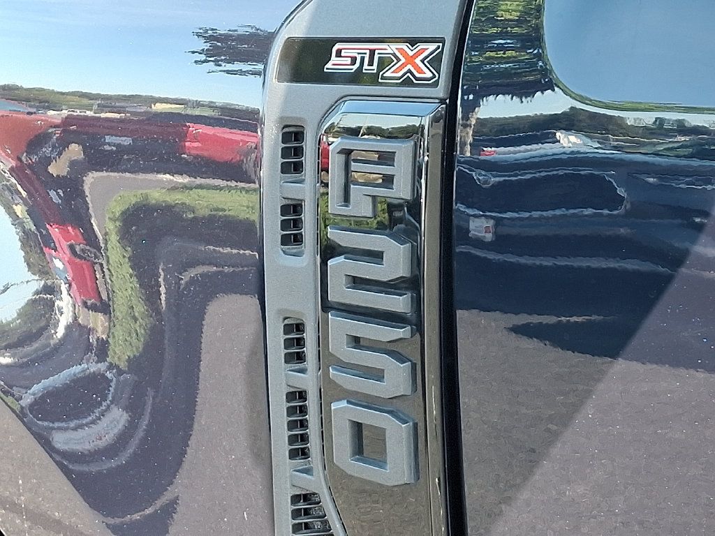 Used 2025 Ford F250 XL w/ STX Appearance Package AWD/4WD image 31