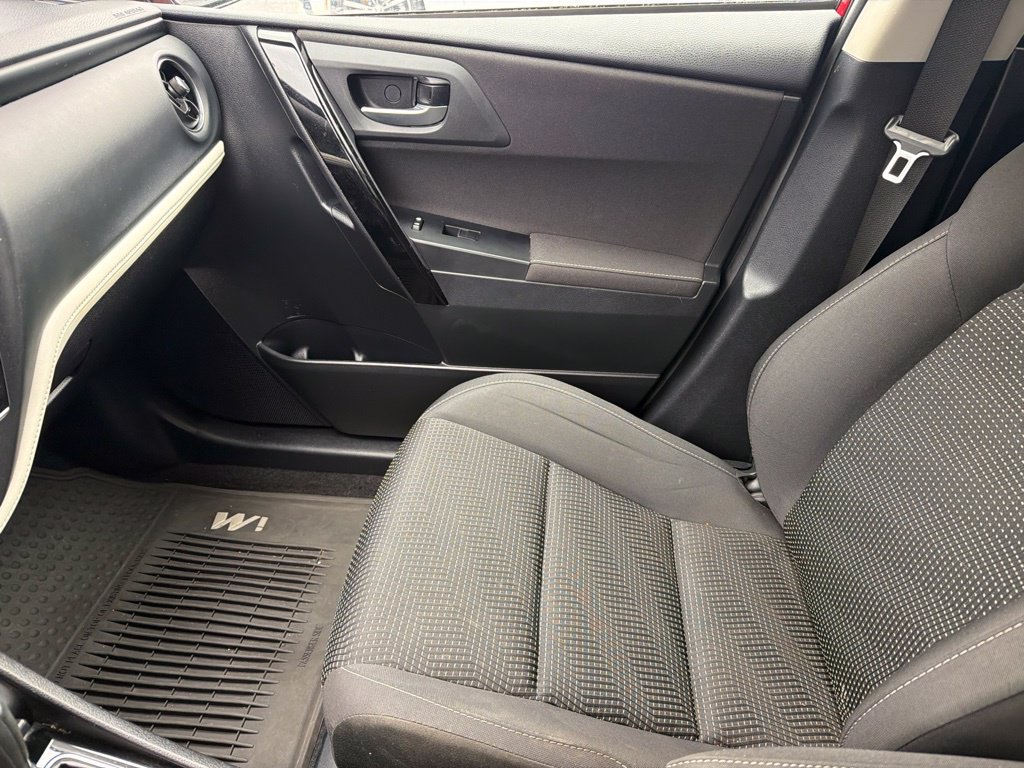 Used 2018 Toyota Corolla iM FWD image 8