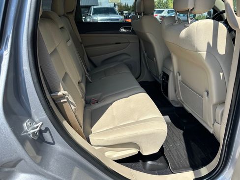Used 2021 Jeep Grand Cherokee Laredo AWD/4WD image 17
