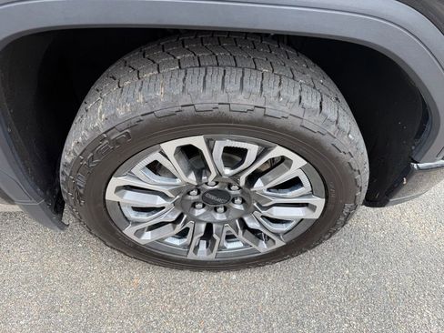 Used 2023 GMC Sierra 1500 Denali Ultimate AWD/4WD image 9