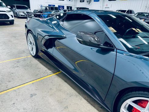 Used 2021 Chevrolet Corvette Stingray Premium Conv w/ Z51 Performance Package image 22