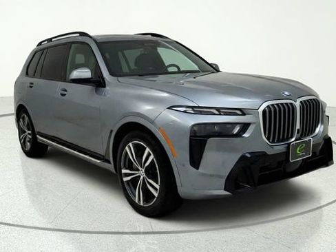 Used 2026 BMW X7 xDrive40i AWD/4WD image 2
