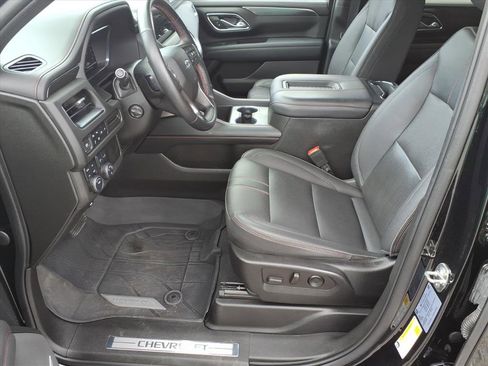 Used 2022 Chevrolet Suburban RST w/ Luxury Package AWD/4WD image 12