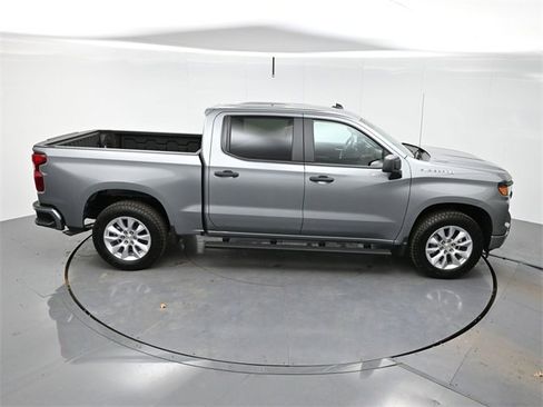 Used 2026 Chevrolet Silverado 1500 Custom image 37
