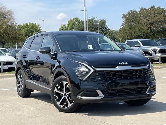 Used 2023 Kia Sportage EX FWD image 2