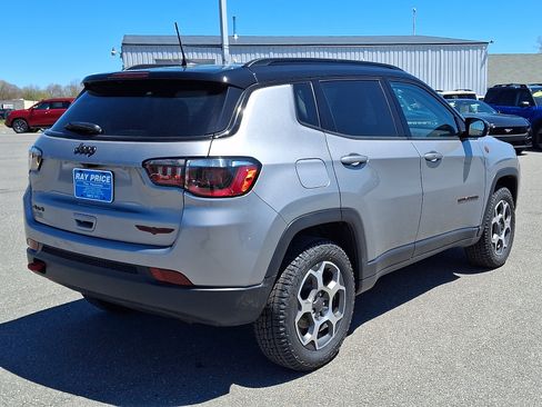 Used 2022 Jeep Compass Trailhawk w/ Trailhawk Convenience Group AWD/4WD image 6