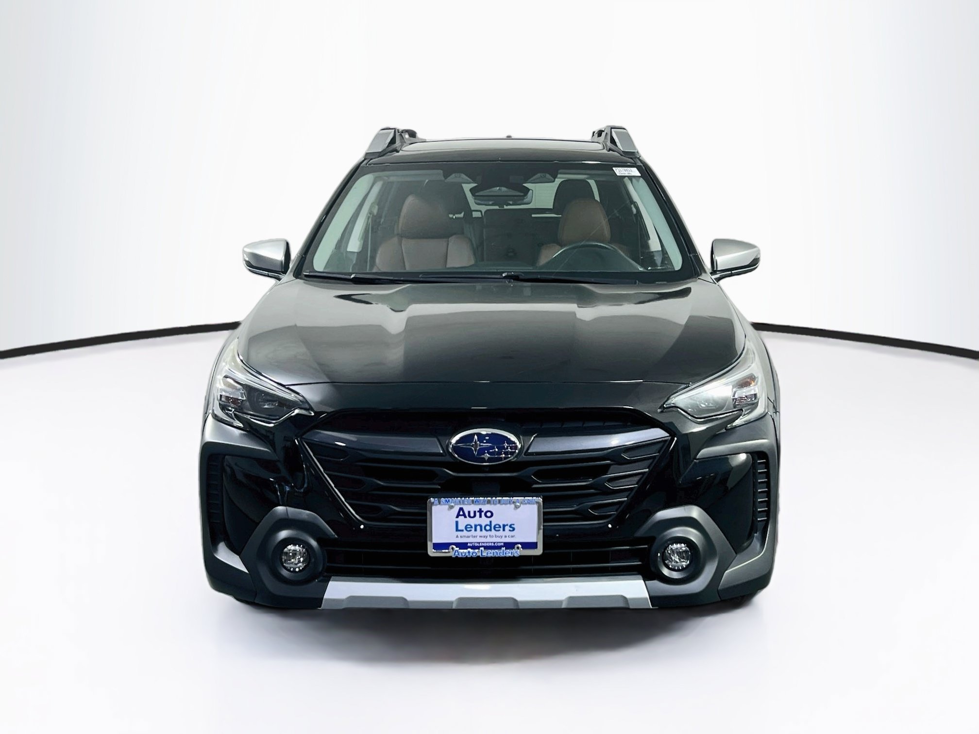 Used 2023 Subaru Outback Touring AWD/4WD image 2
