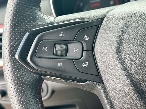 Used 2023 Chevrolet TrailBlazer RS AWD/4WD image 41