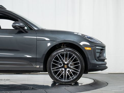 New 2026 Porsche Macan image 11